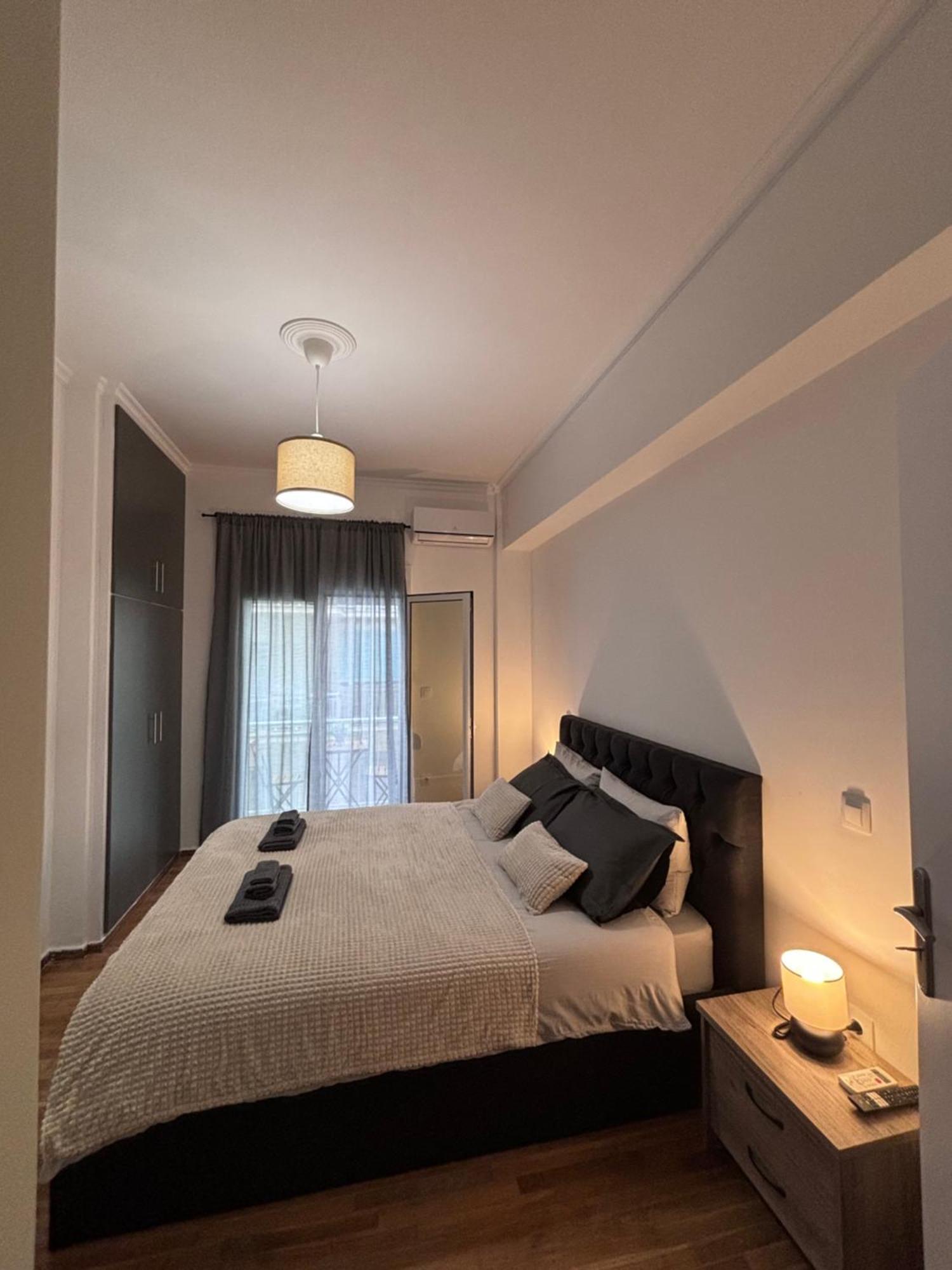 Cozy Apartment In The Heart Of Athènes Extérieur photo