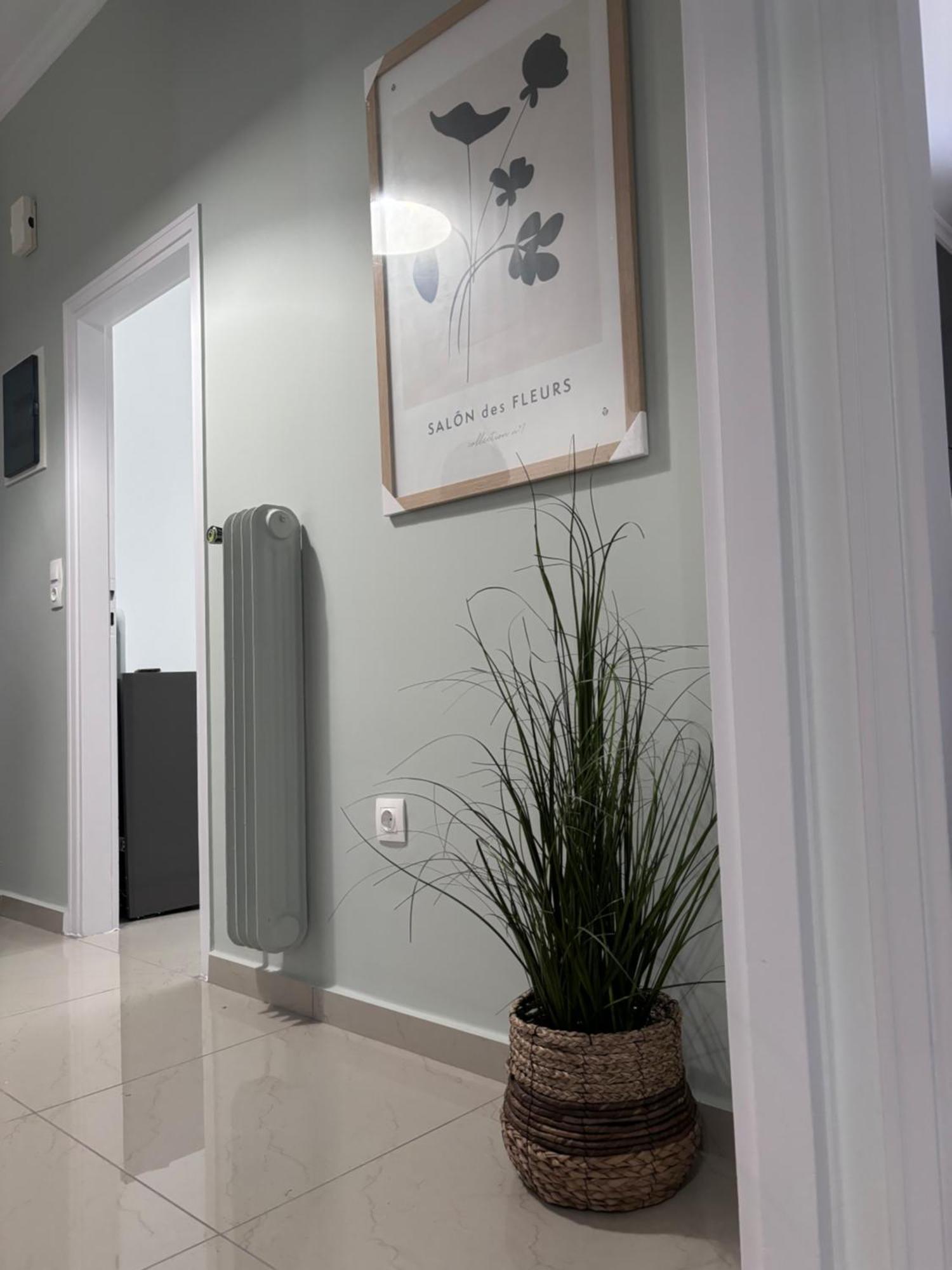 Cozy Apartment In The Heart Of Athènes Extérieur photo